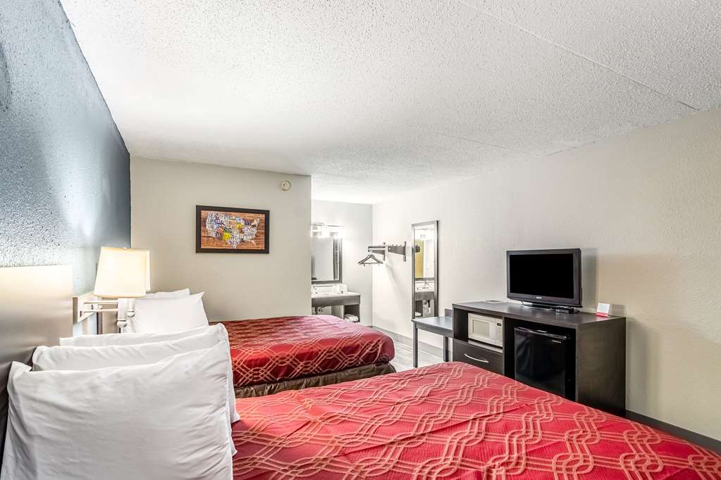 Econo Lodge Crestview South - photo 21
