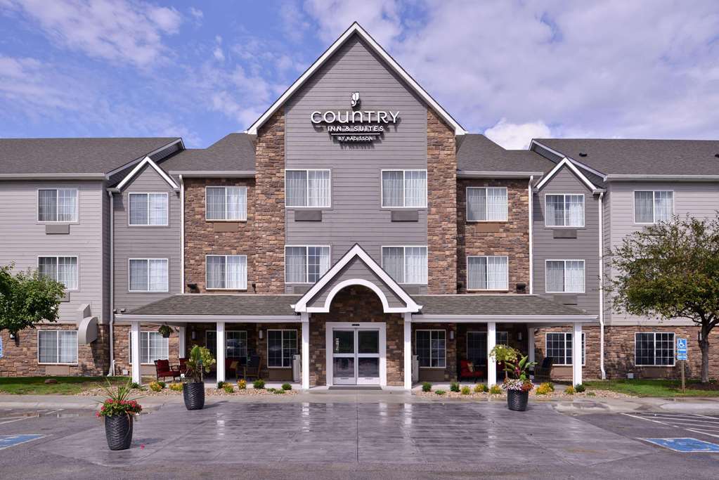Country Inn & Suites by Radisson Omaha Airport IA — hotel in Carter Lake