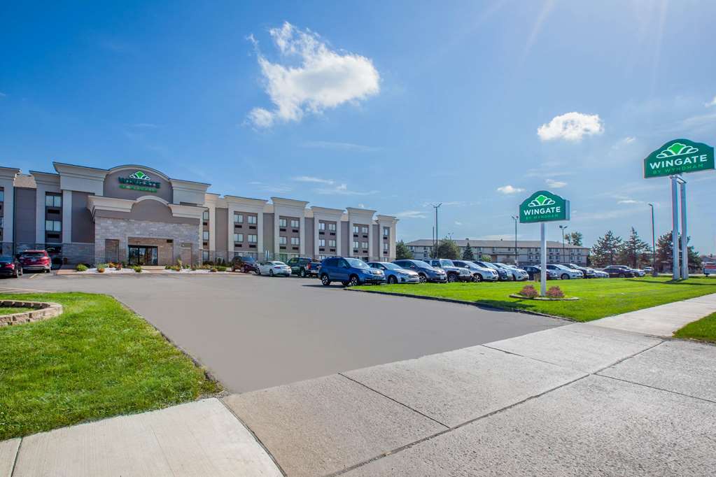 Wingate by Wyndham Detroit Metro Airport - photo 7