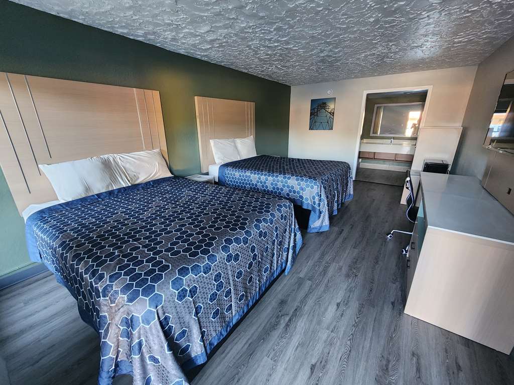 Americas Best Value Inn Longview - photo 9
