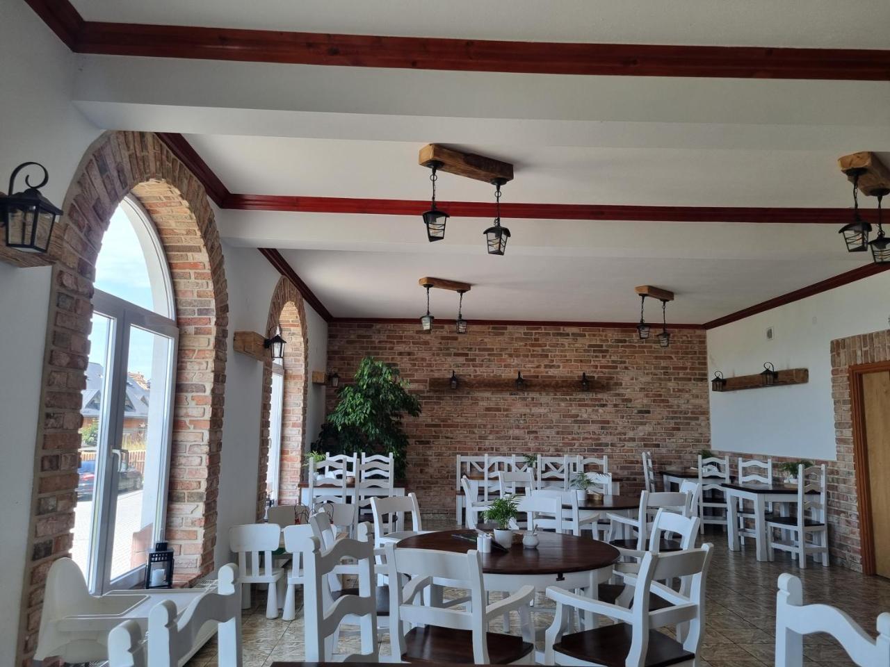 Delice Restauracja — hotel in Jablonka