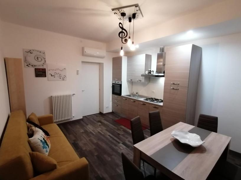 Segui Le Note Della Tua Vita in Cremona, Italy