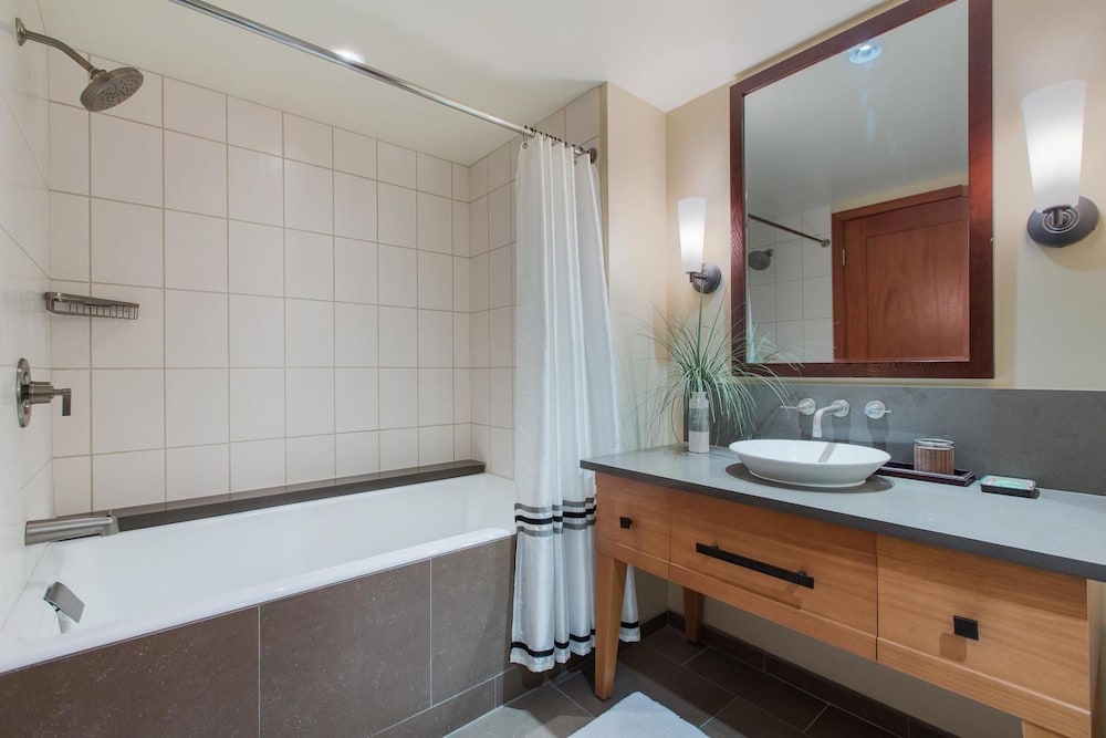 Two bedroom Villas at Ko Olina Beach Villas Resort - photo 64