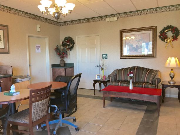 Deerfield Inn and Suites - photo 9