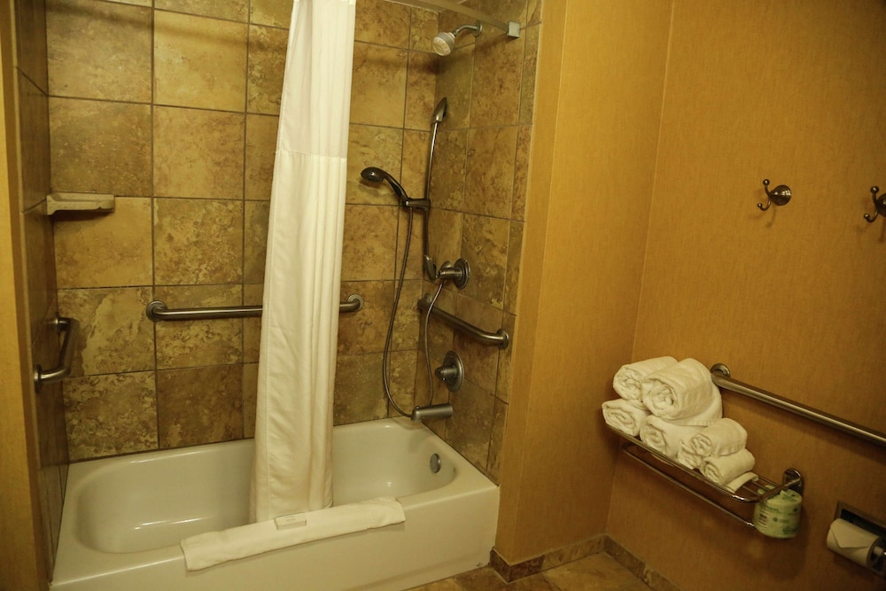 Hampton Inn & Suites McComb - photo 35
