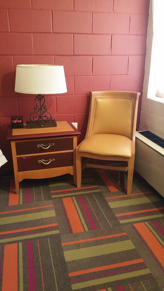 Thunder Bird Motel - photo 10