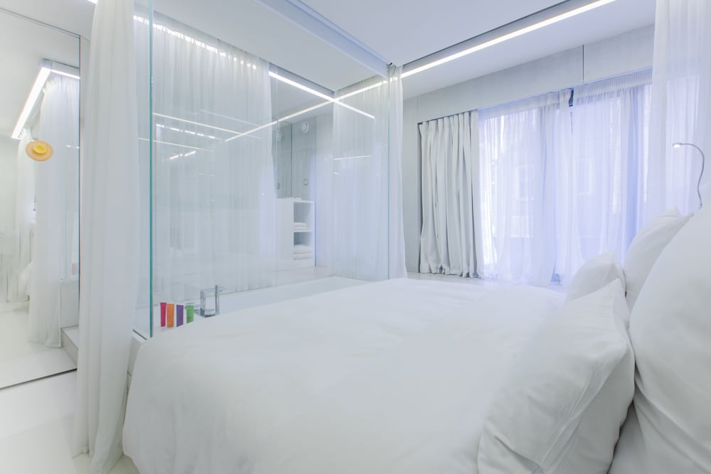 The Grove Design Hotel