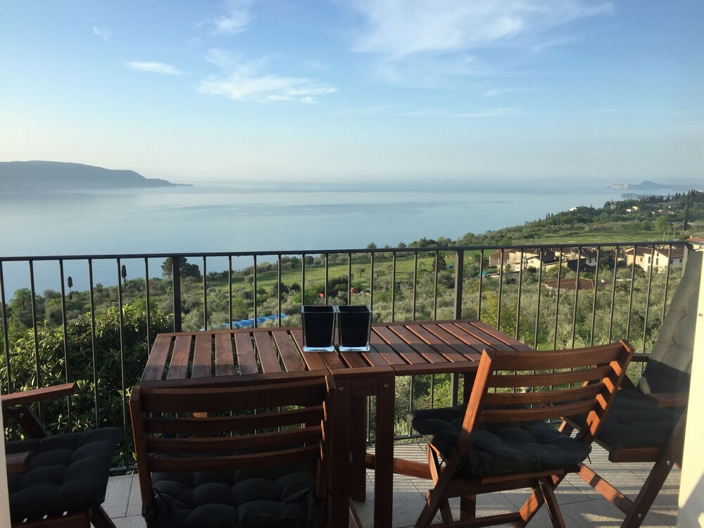 Casa Franka — 4-Star Luxury Hotel in Toscolano Maderno, Italy