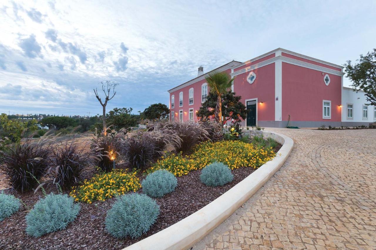 Villa Ataboeira — 4-Star Luxury Hotel in Guia, Portugal