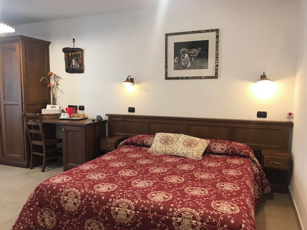 B&B Verger Plein Soleil — 4-Star Luxury Hotel in Saint-Pierre, Italy