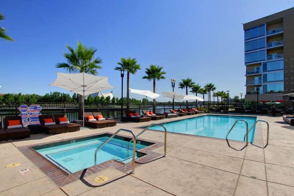 University Plaza Waterfront Hotel - photo 13