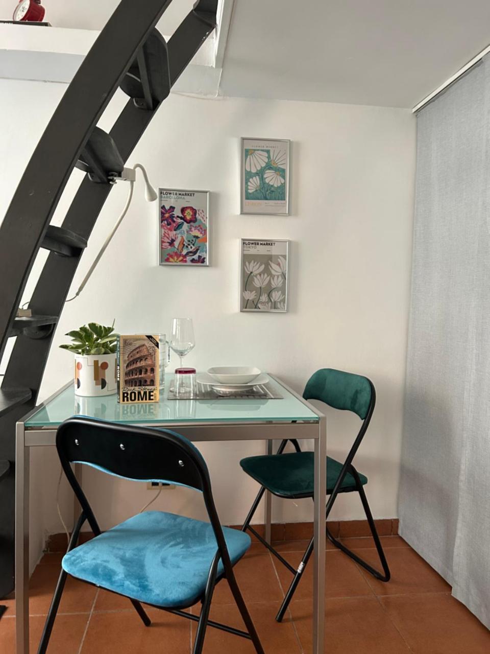 Brina House Mini Apartment — 4-Star Luxury Hotel in Rome, Italy