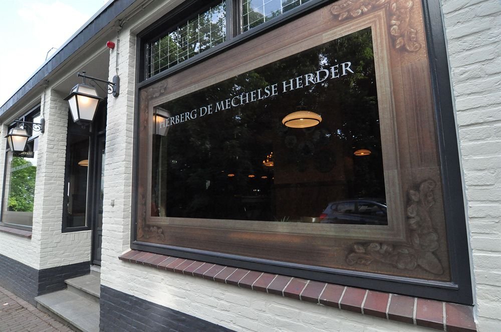 Hotel Restaurant De Koppeling — Mechelen