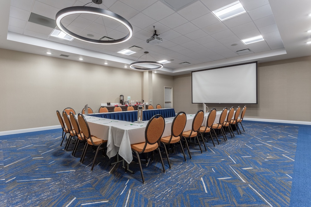 Holiday Inn Hotel & Suites Jefferson City by IHG - photo 25