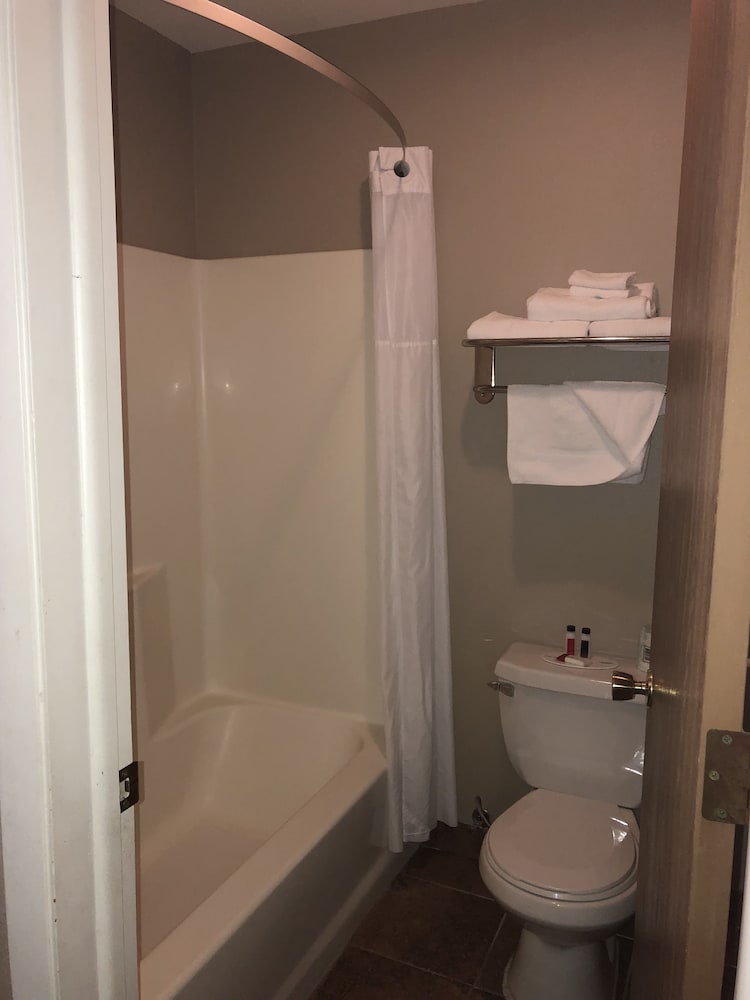 Super 8 by Wyndham Pocatello - photo 17