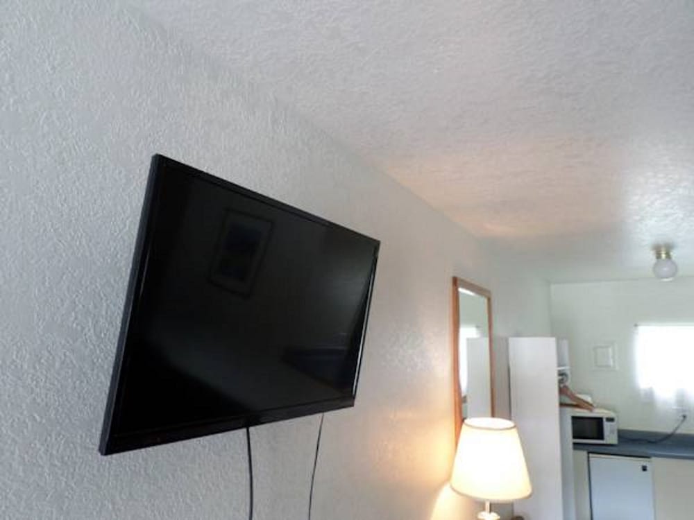 Sandman Motel - photo 7