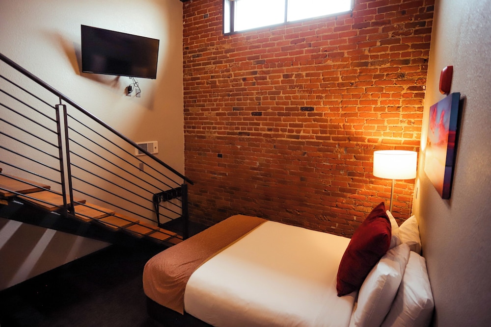 The Hotel Sturgis - photo 40