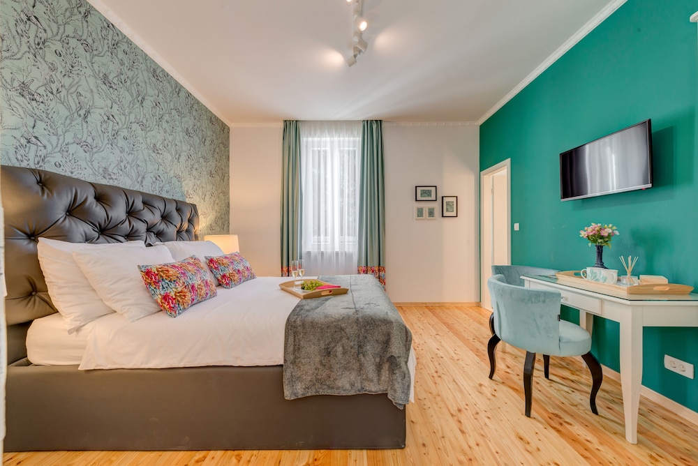 Deluxe Rooms Tramonto — 4-Star Luxury Hotel in Split, Croatia