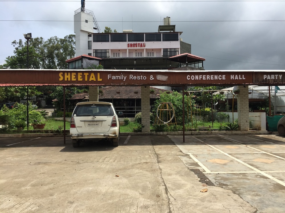 Hotel Sheetal in Talegaon Dabhade, India