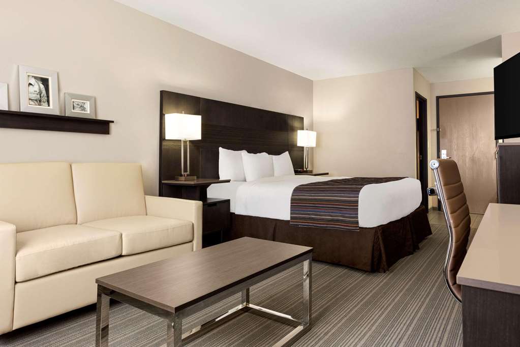 Country Inn & Suites by Radisson San Antonio Lackland AFB SeaWorld Area - photo 7