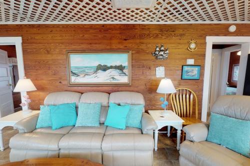 Beside the Sea by Oak Island Accommodations - photo 27