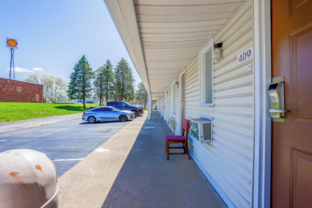 Cozy Garden Inn By OYO Hwy 40 Richmond - photo 65
