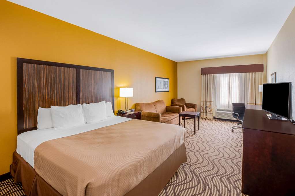 La Quinta Inn Suites Floresville - photo 22
