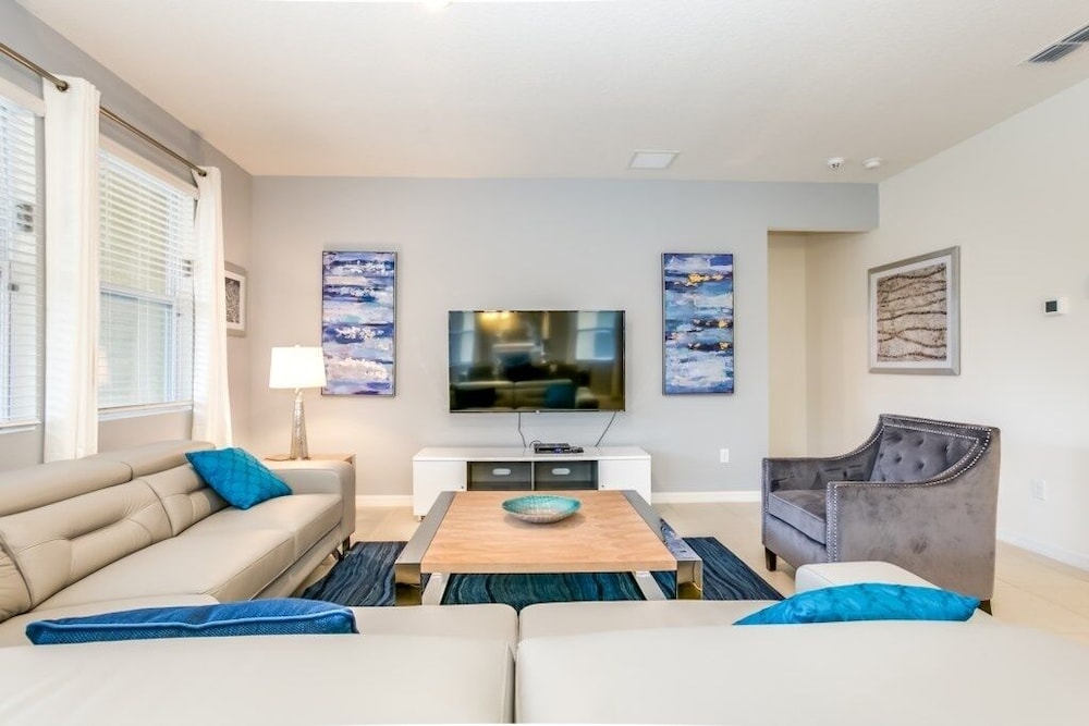 Amazing 7 Bedroom Solterra New Resort Home 7 Villa by Redawning - photo 26