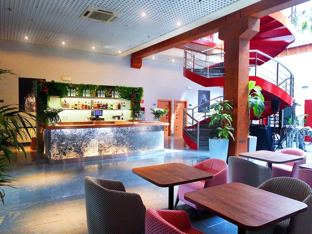 Hotel Fabrik — hotel in Humanes De Madrid