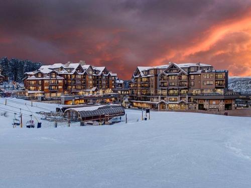 Grand Colorado on Peak 8 1Bed Ski in out - featured photo