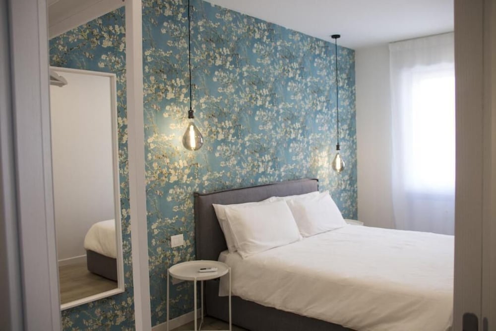 Bloom Apartments — 4-Star Luxury Hotel in Trento, Italy