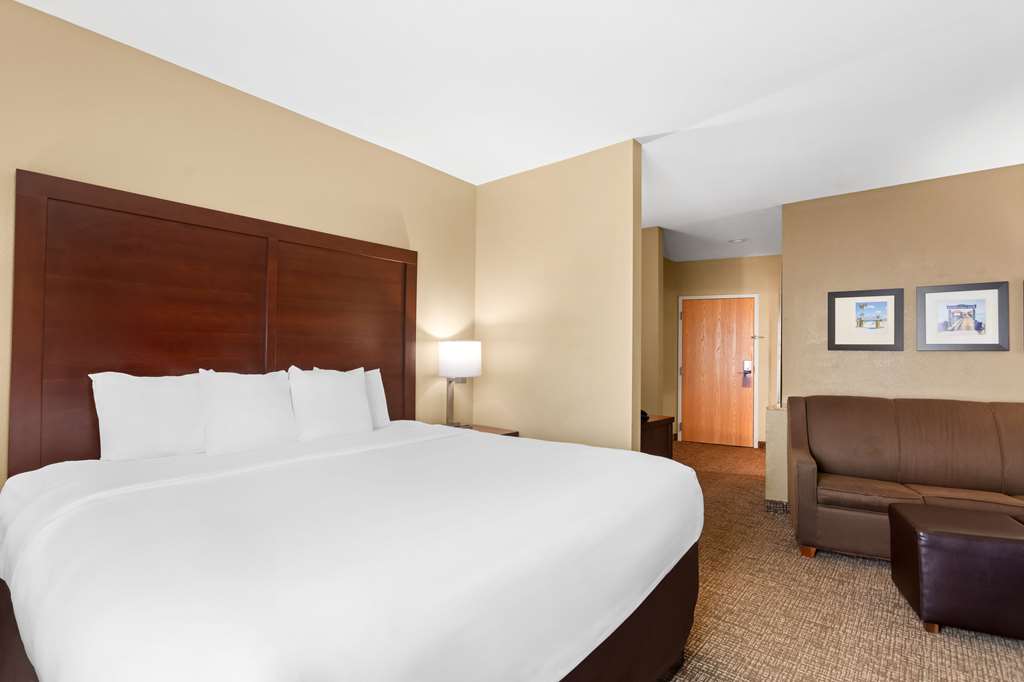 Comfort Suites Gulfport Central - photo 4