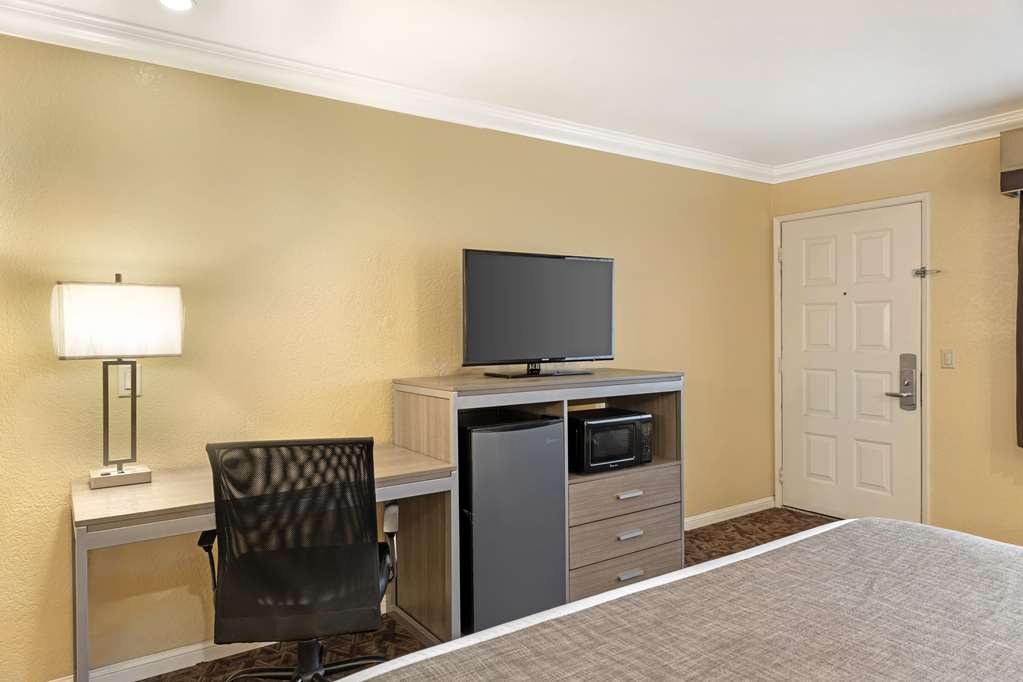 Best Western Hanford Inn - photo 22