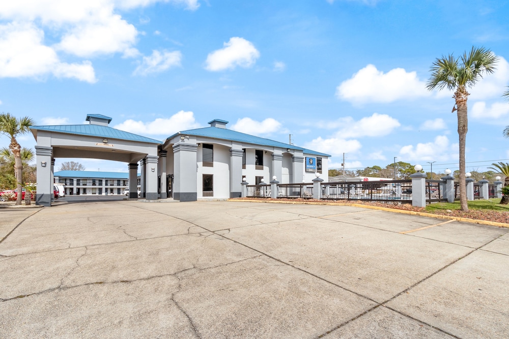 Regency Inn Near Boardwalk & Hurlburt Field - photo 25