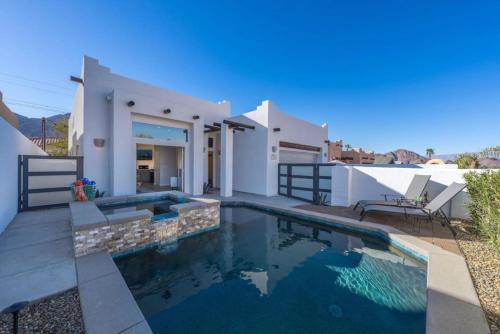 The Cove Oasis — 4-Star Luxury Hotel in La Quinta, United States