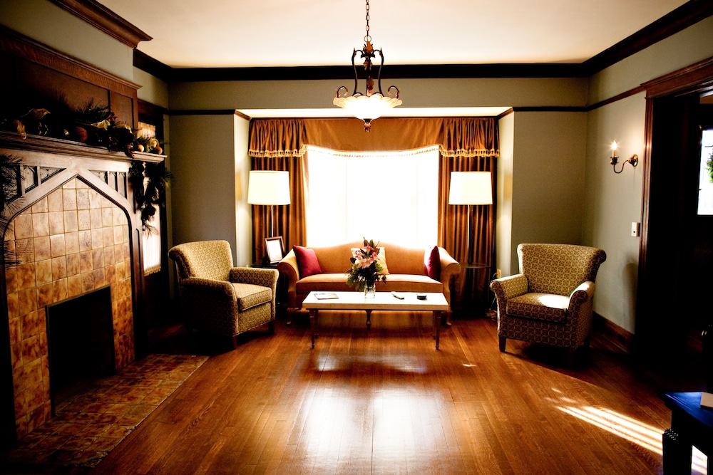Mansions on Fifth Hotel - photo 48