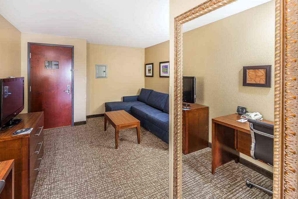 Comfort Suites Yukon SW Oklahoma City - photo 9