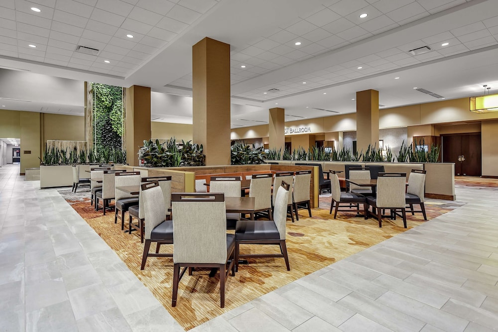 Embassy Suites by Hilton Jonesboro Red Wolf Convention Center - photo 39