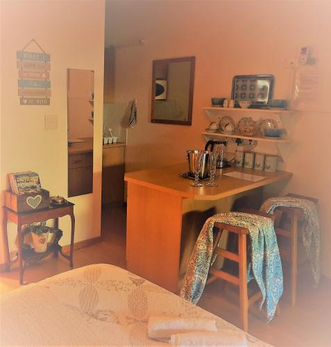 Rosenhof Garden Cottage — 4-Star Luxury Hotel in Clanwilliam, South Africa