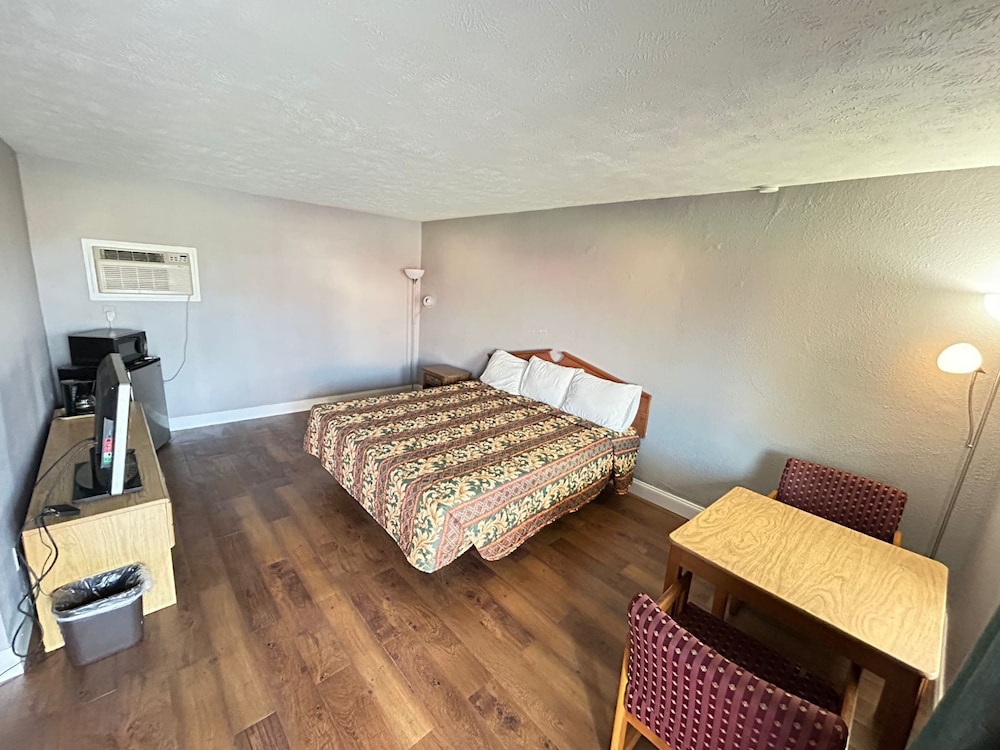 Scottish inns — hotel in Unadilla