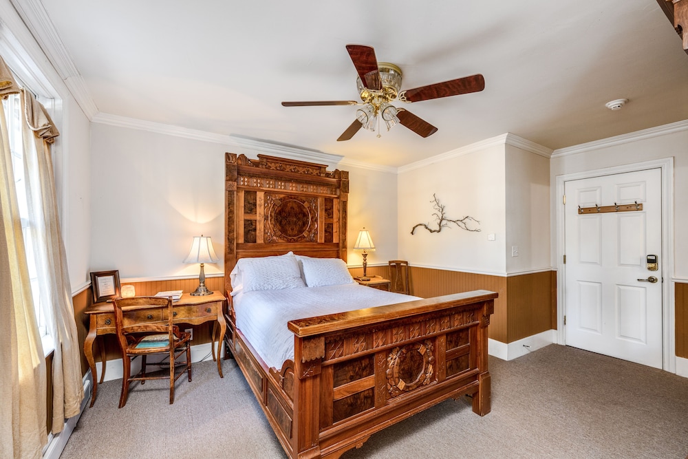 The Dutch Flat Hotel - photo 24