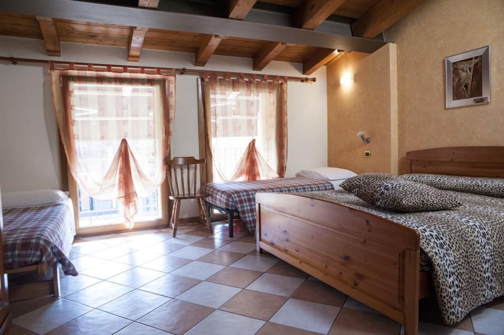 Alloggio Casa Hellen — 4-Star Luxury Hotel in Monteforte D'alpone, Italy
