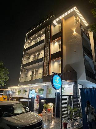 Honeyveils Palace in Greater Noida, India