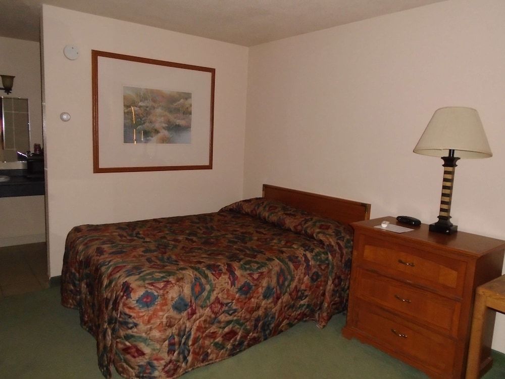Arrowhead Inn - photo 10