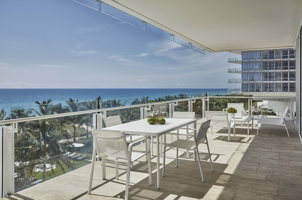 Four Seasons Hotel at The Surf Club - photo 41