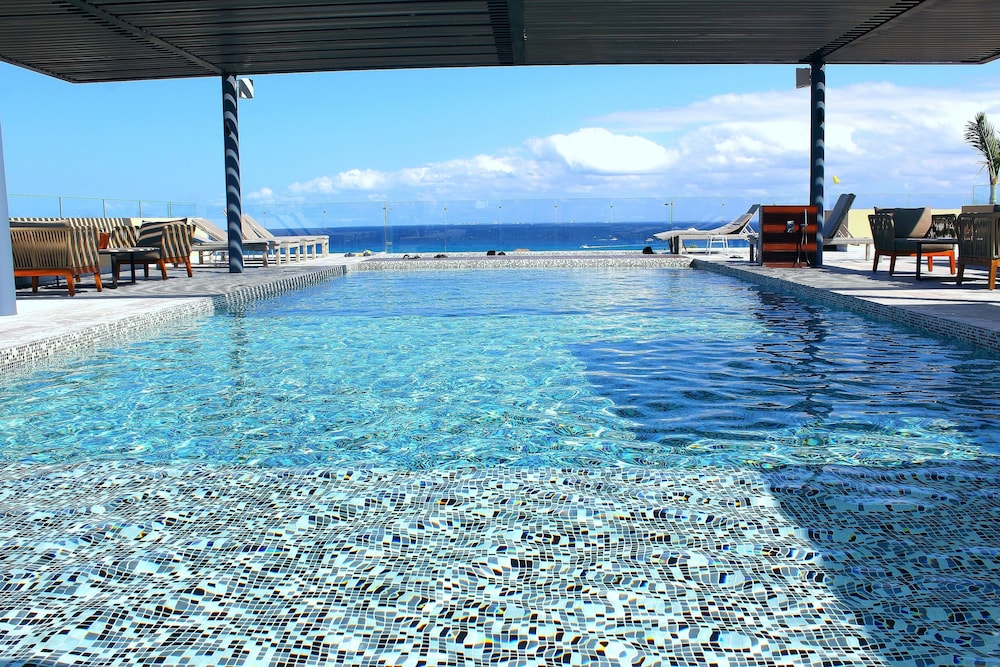 Rooftop pool