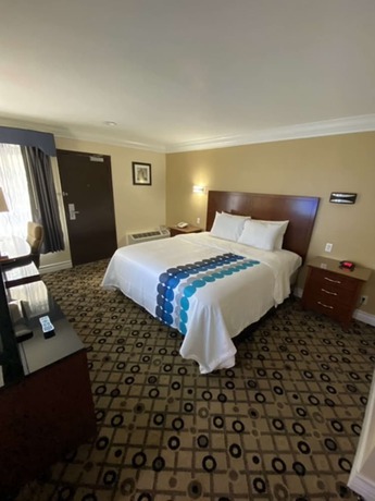 Baymont by Wyndham College Park Atlanta Airport South - photo 2