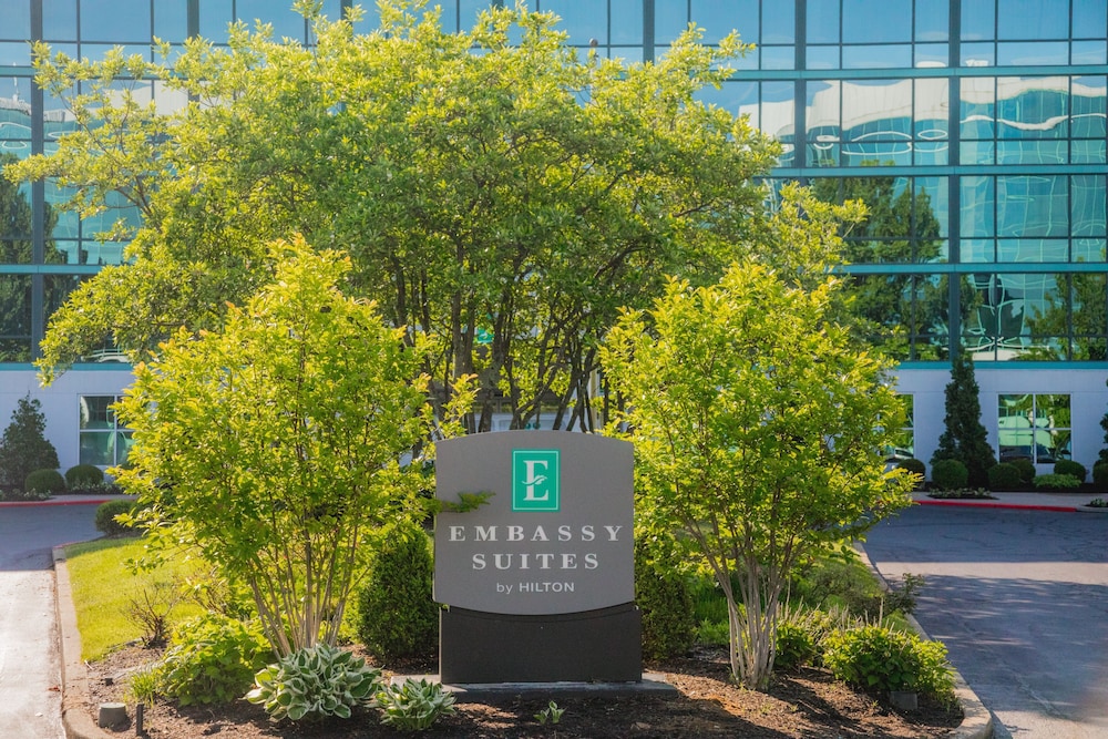 Embassy Suites by Hilton Lexington Green - photo 73