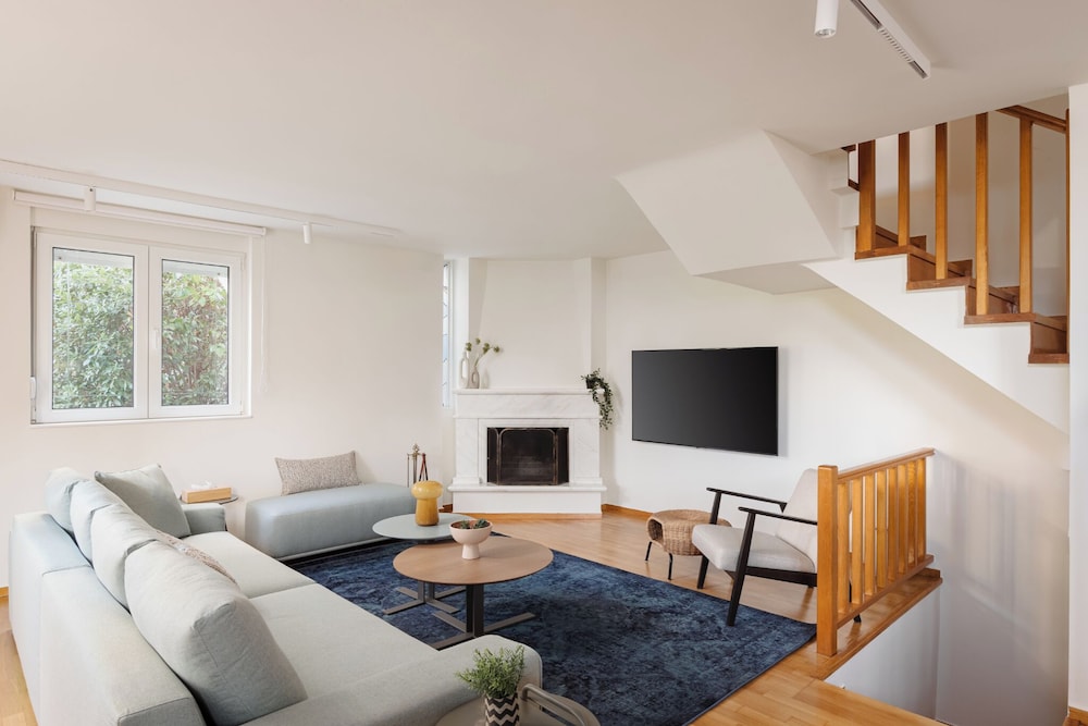 Athenian Riviera Coastal Charm Villa — 4-Star Luxury Hotel in Athens, Greece