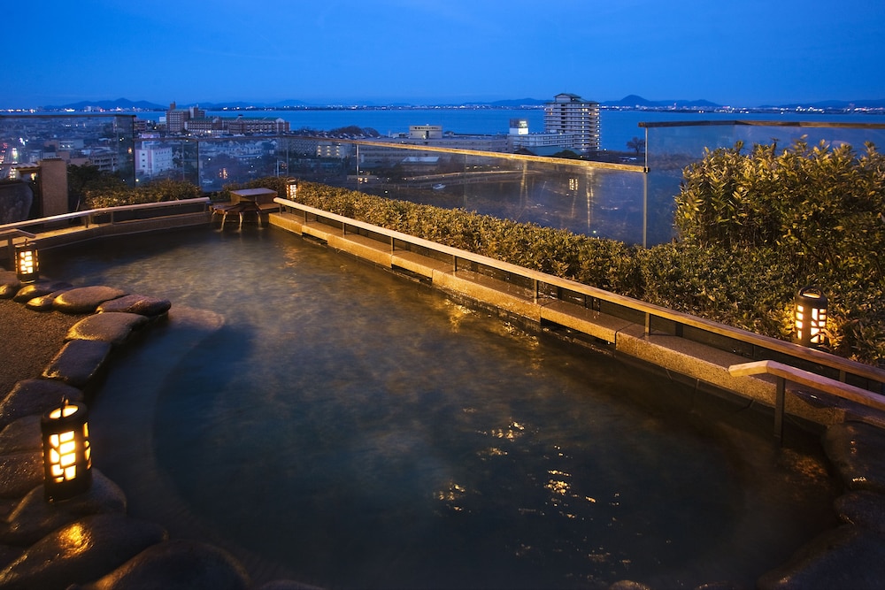 Yumotokan - carbon neutral hotel in Otsu